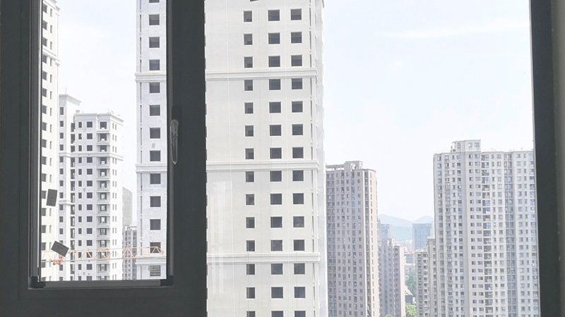 白色塑钢门窗型材耐脏吗？揭秘塑钢门窗的清洁与保养